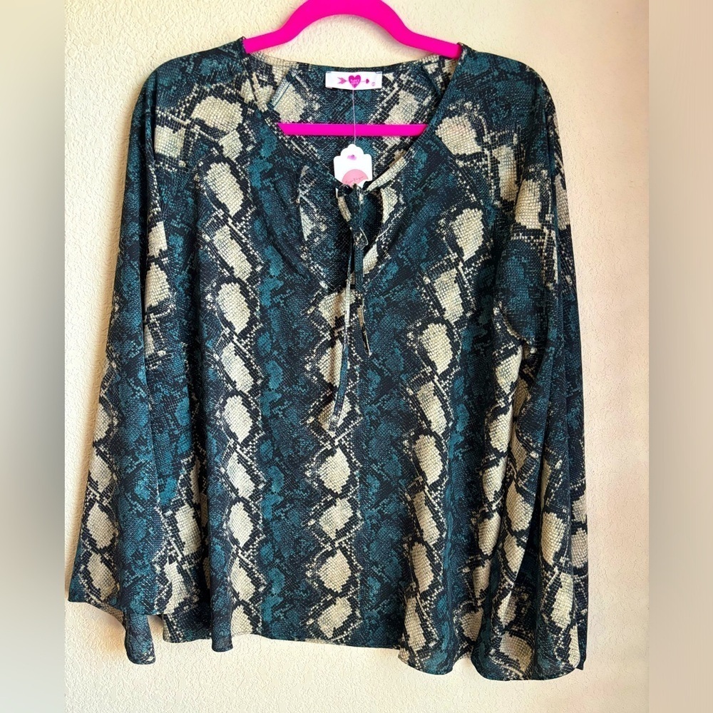NWT Buddy Love Tie Front Split Bell Sleeve Blue and Beige Snake Print Blouse S